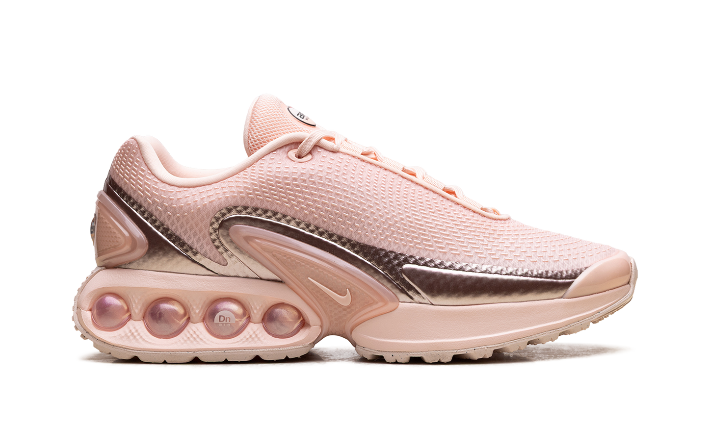 Air Max Dn WMNS "Washed Coral Guava Ice"