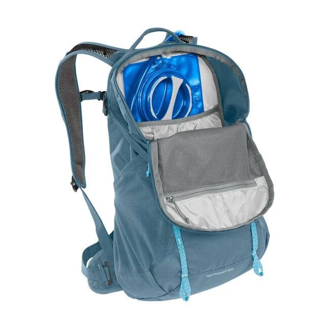 Camelbak Rim Runner X20 Hiking Hydration Pack with Crux 1.5L Reservoir - Women's